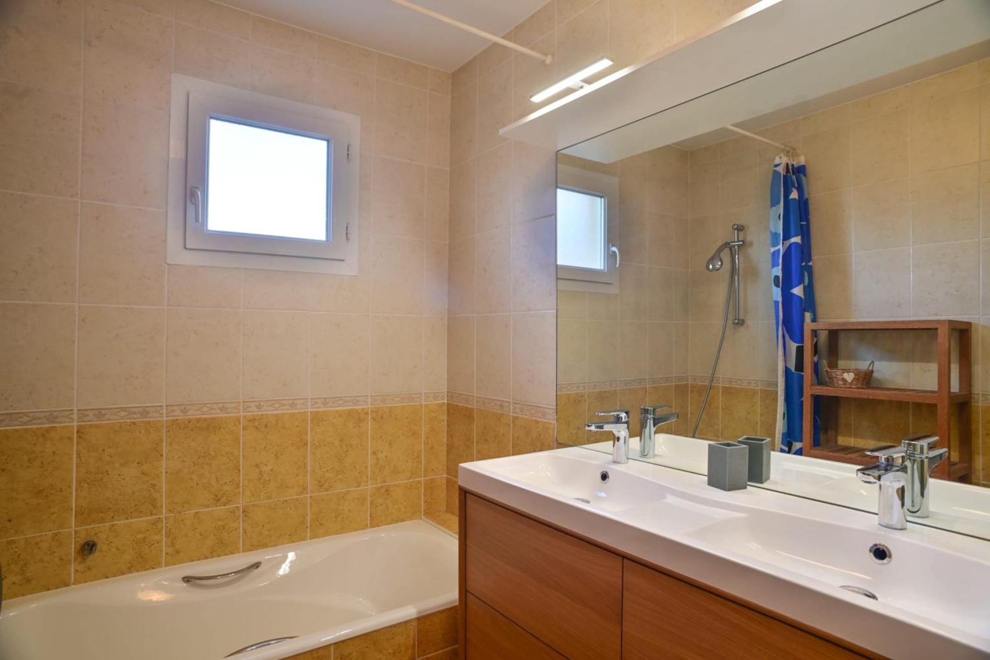 Appartement 3br In With Swimming Pool Terraces Parking & Ac - Benakey *