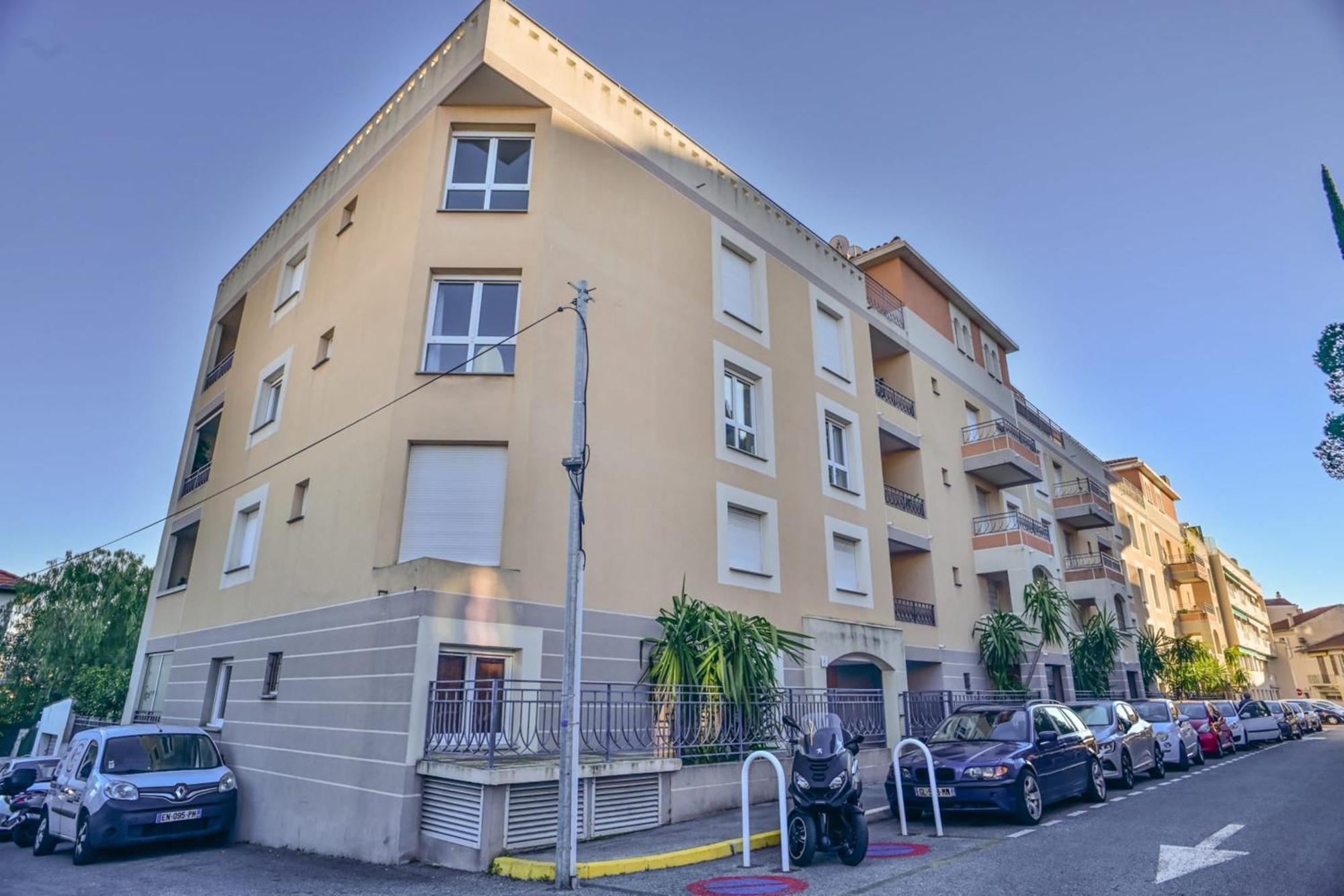 Appartement 3br In With Swimming Pool Terraces Parking & Ac - Benakey