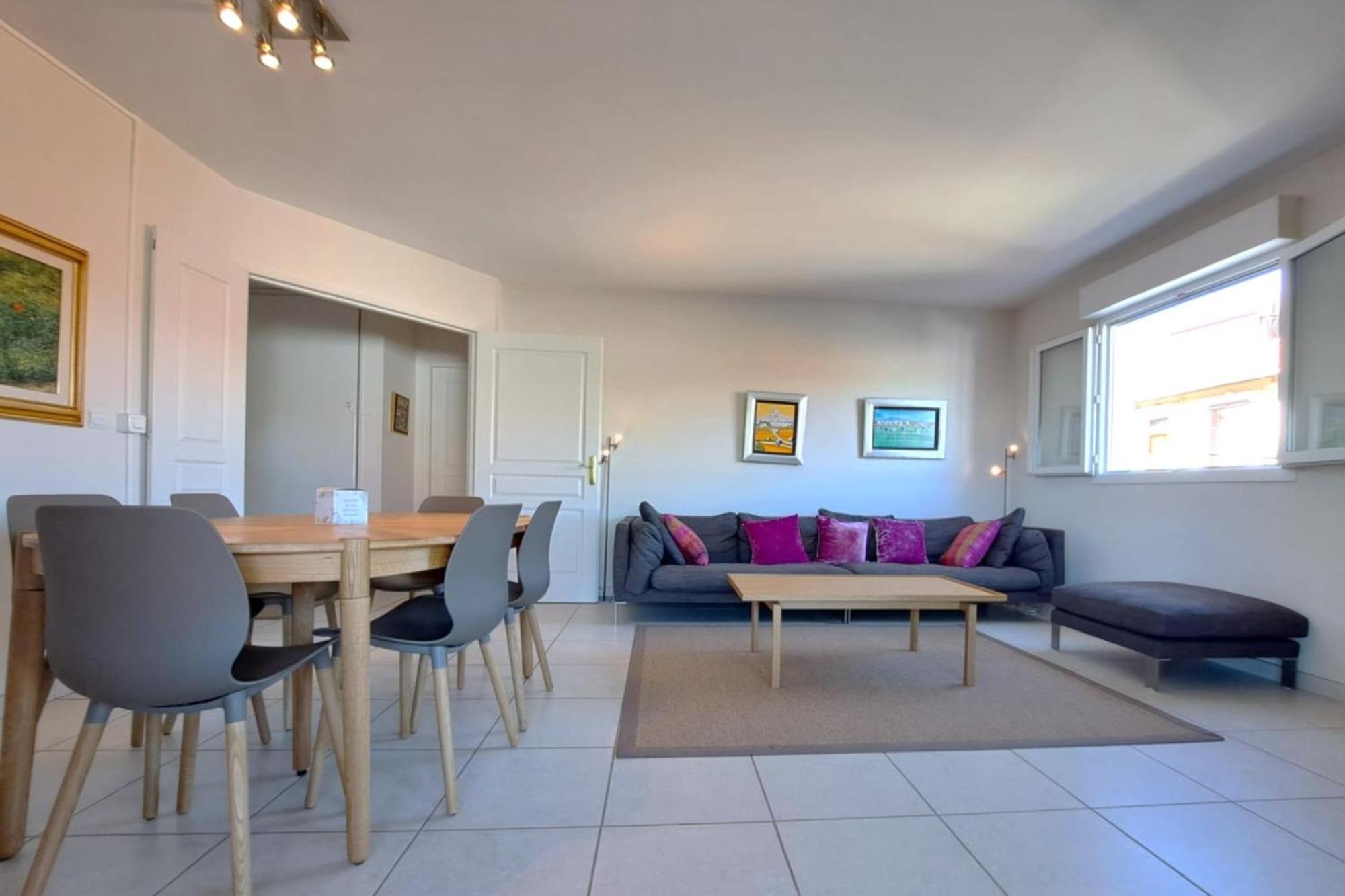 3br In With Swimming Pool Terraces Parking & Ac - Benakey Appartement